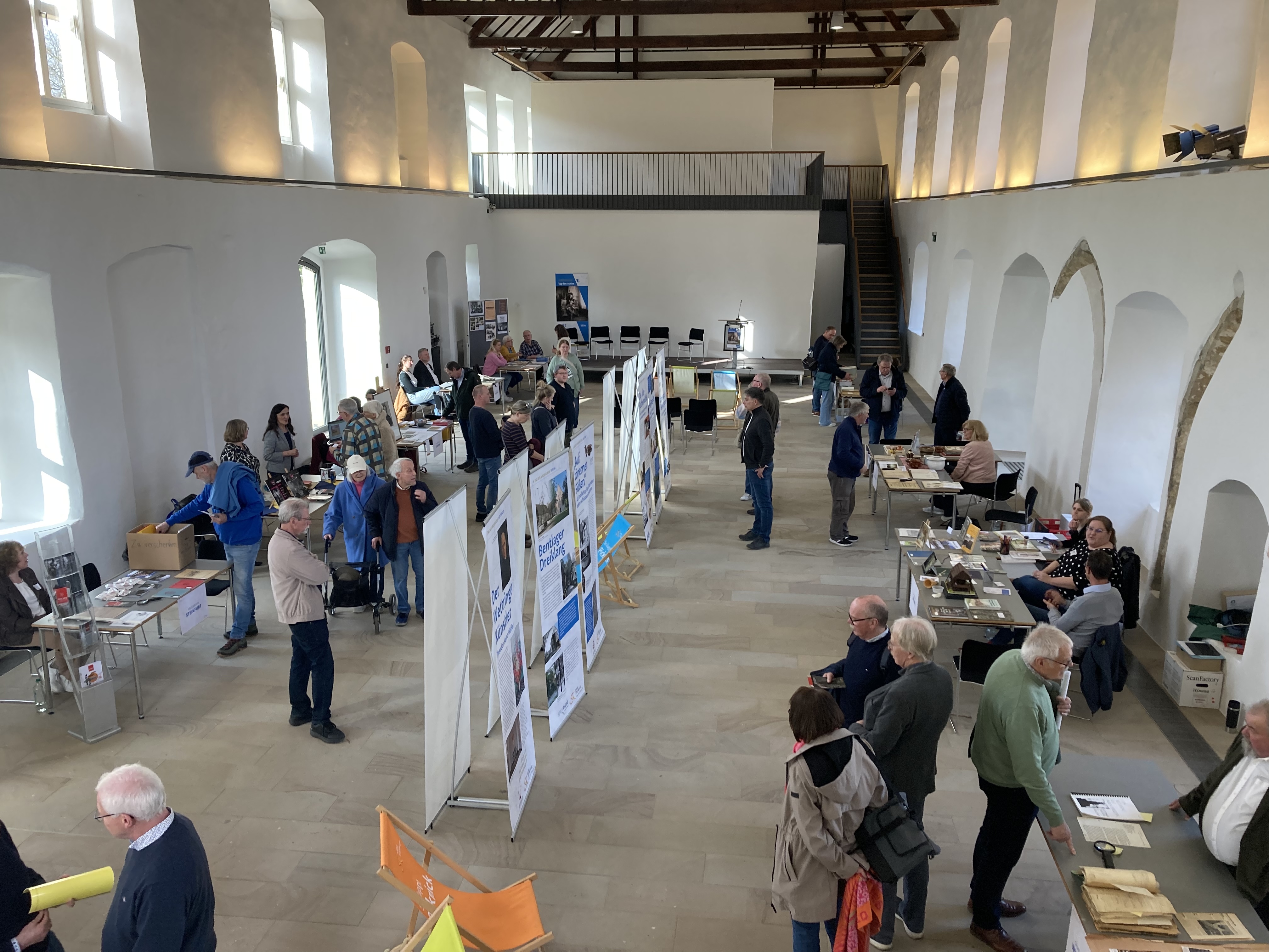 Blick auf die Ausstellung zum "Tag der Archive" 2026 im DA, Kunsthaus Kloster Gravenhorst